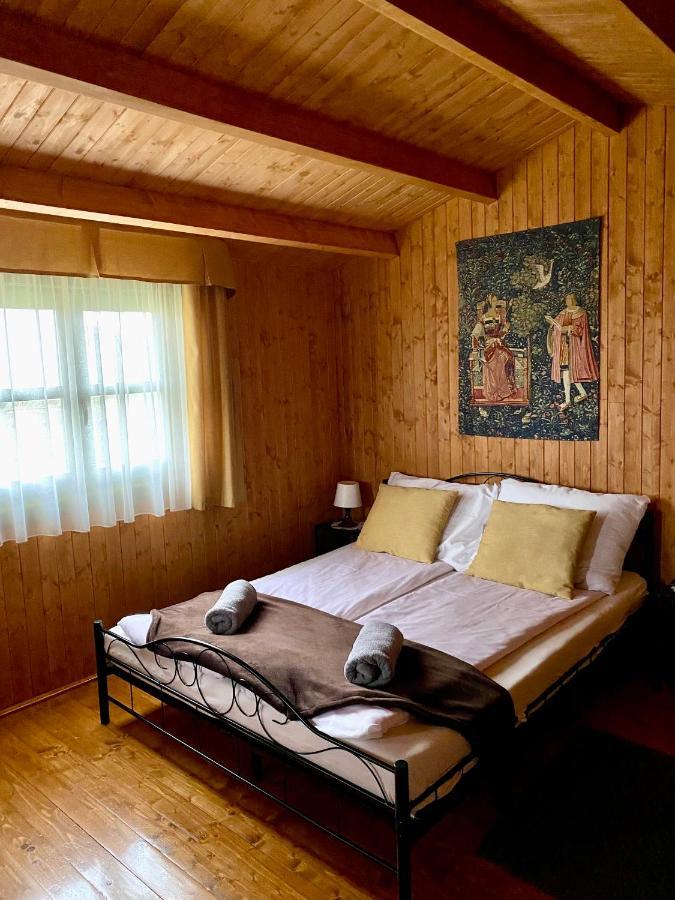 Eszter-Haz Hotel Kisapati ภายนอก รูปภาพ
